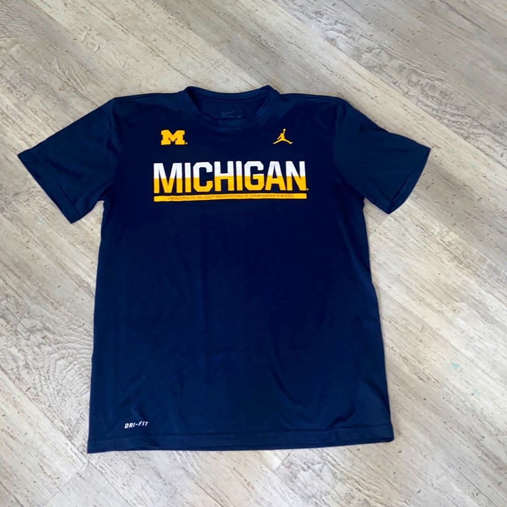 Nike dry fit shirt, size medium